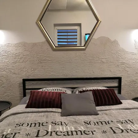 Heart - Z Parkingiem *