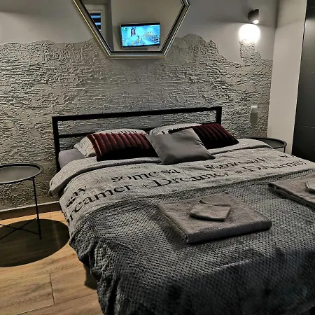 Heart - Z Parkingiem Apartman *