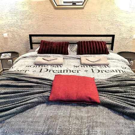 Heart - Z Parkingiem *